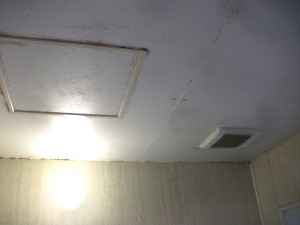 取替前　石油給湯器
