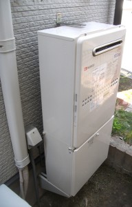 取替後　ノーリツ　暖房機能付き　給湯器