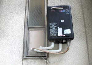 取替後　壁掛け　給湯専門器