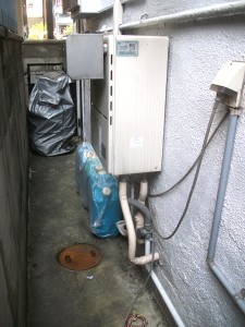 給湯器　取替前
