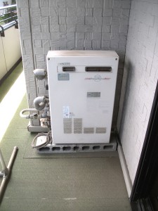 取替前　給湯器
