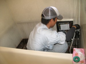 浴槽 アダプター 取替中