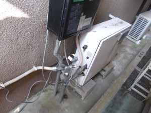取替前浴槽隣接